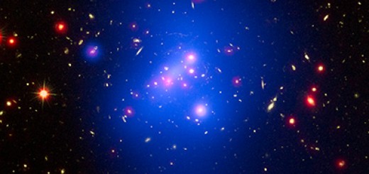 Observation d'un jeune amas de galaxies supermassif